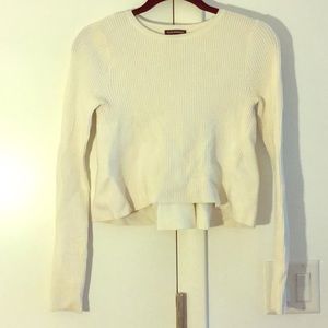 White Club Monaco midriff sweater top